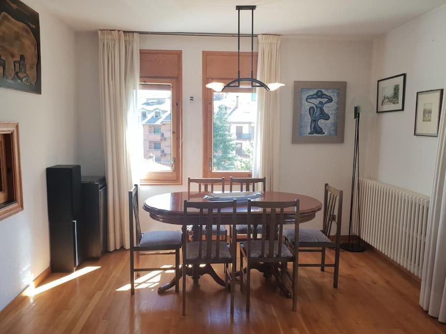 Apartamento Con Encanto San Lorenzo de Morunys Eksteriør bilde